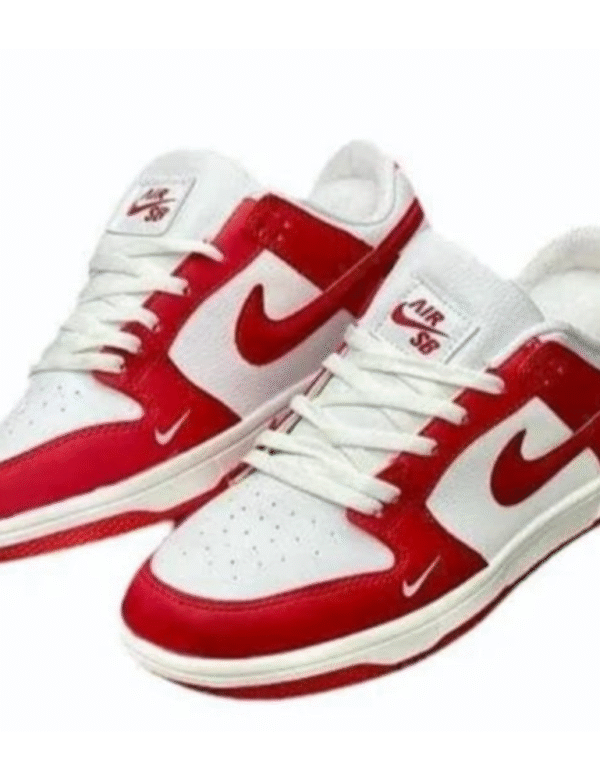 Nike SB Dunk Low Classic Red White Skateboarding Sneakers