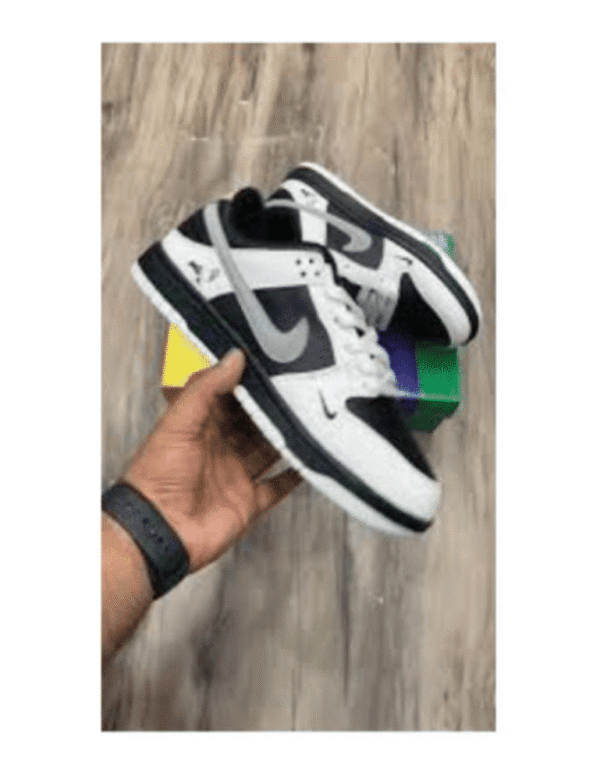 Nike Dunk Low 'Panda