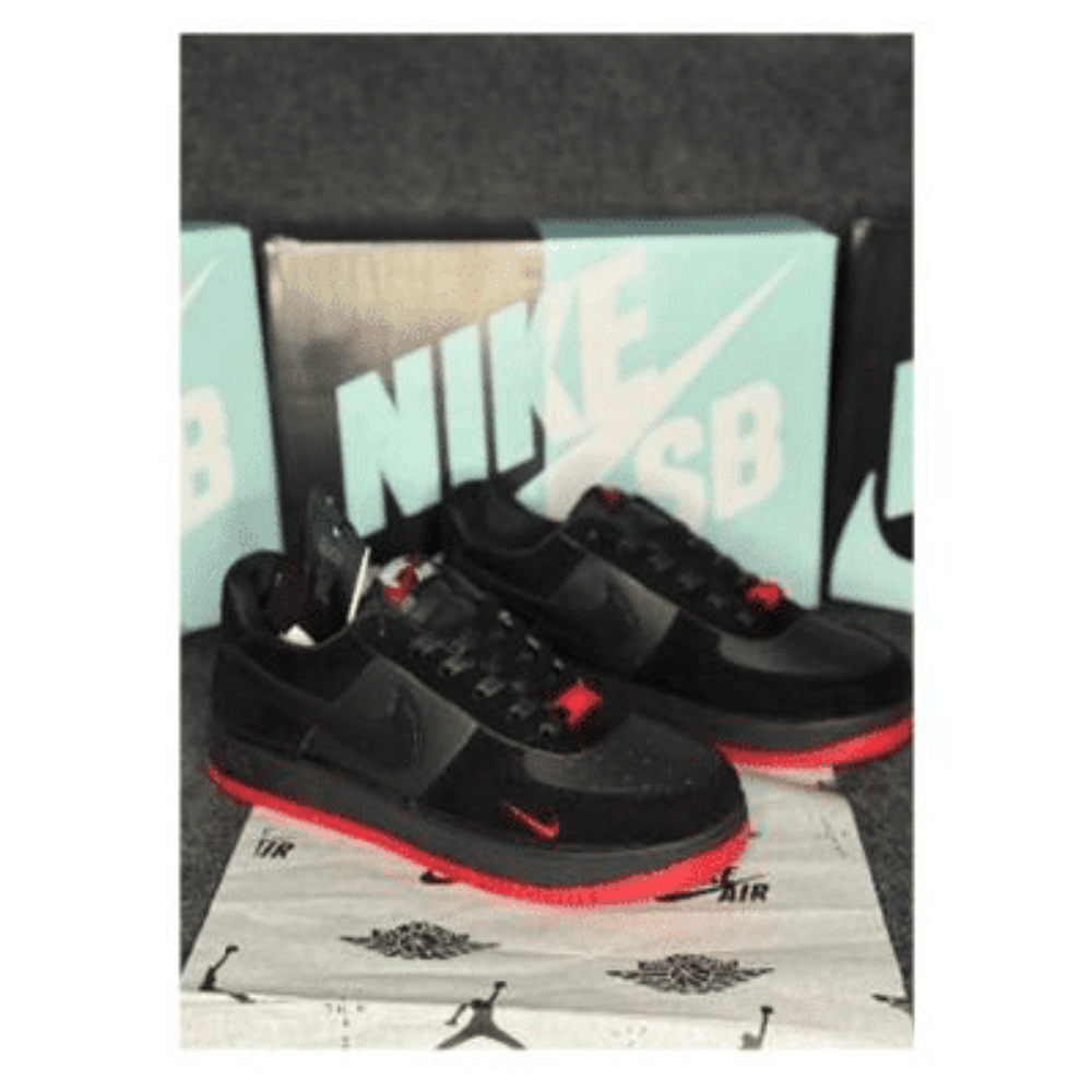 Nike Air Force 1 'Bred'